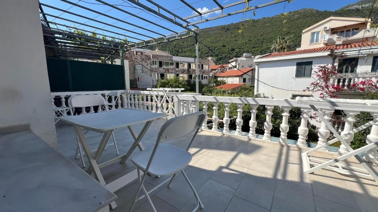 Apartments Adria Petrovac Εξωτερικό φωτογραφία